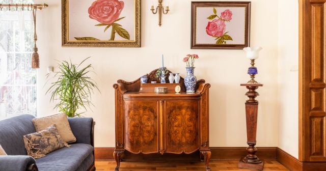 media-how-to-move-antique-furniture